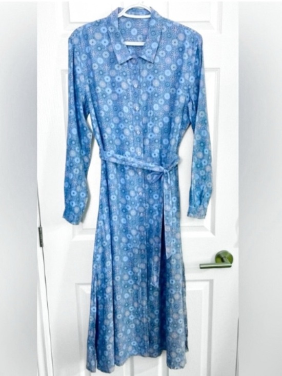 French Connection Dresses & Skirts - Blue Tencel Floral Button Down Dress - like New